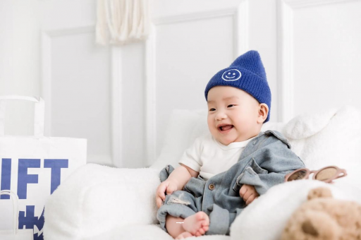 阳江宝宝躺着吃奶有影响吗 阳江宝宝躺着吃奶有影响吗